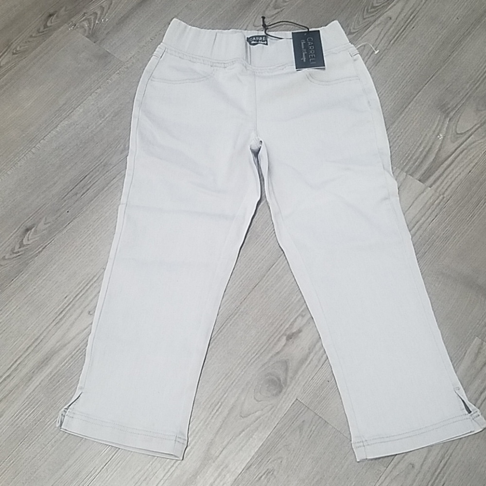 Carreli pull on capris in light grey